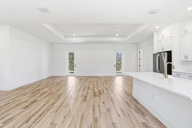 6534 N HARCROSS AVENUE, Dunnellon, FL 34433