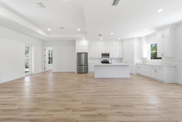 6534 N HARCROSS AVENUE, Dunnellon, FL 34433