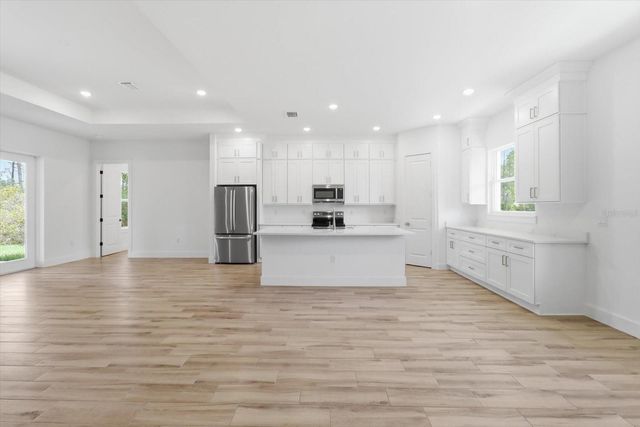 6534 N HARCROSS AVENUE, Dunnellon, FL 34433