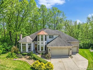 1506 Golfside Court, Flushing, MI 48433