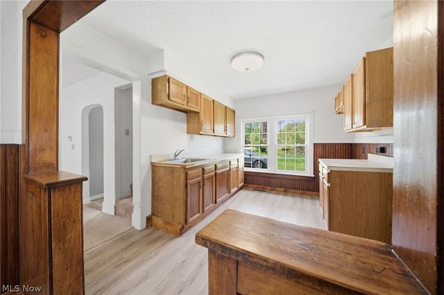 57 W Union Street, Geneva, OH 44041