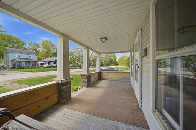 57 W Union Street, Geneva, OH 44041