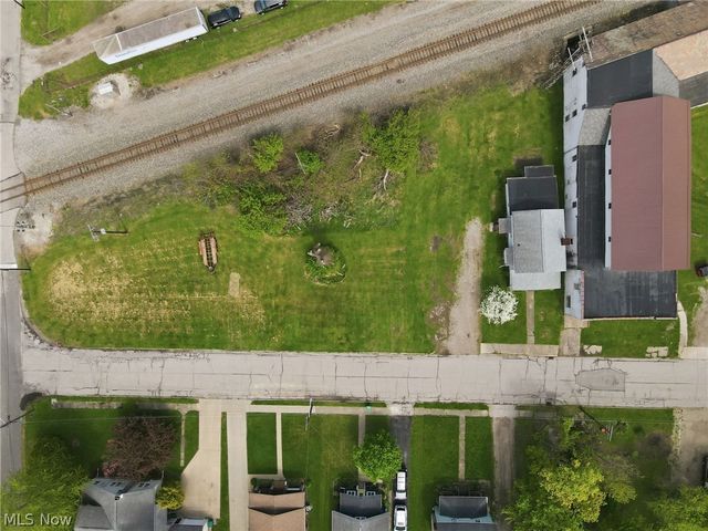 57 W Union Street, Geneva, OH 44041