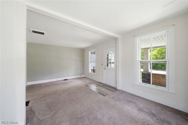 57 W Union Street, Geneva, OH 44041