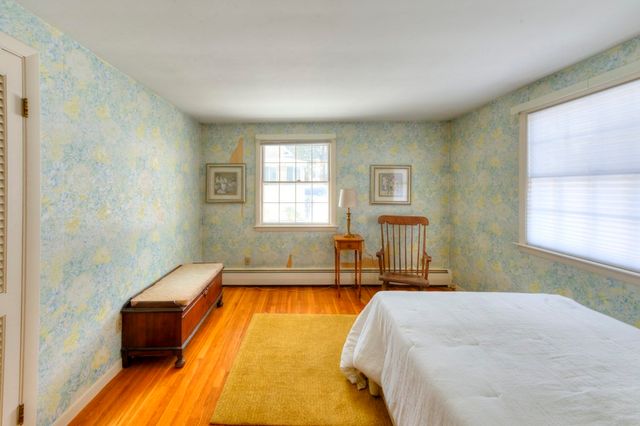 3 Shoreham St, Worcester, MA 01605