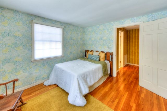 3 Shoreham St, Worcester, MA 01605