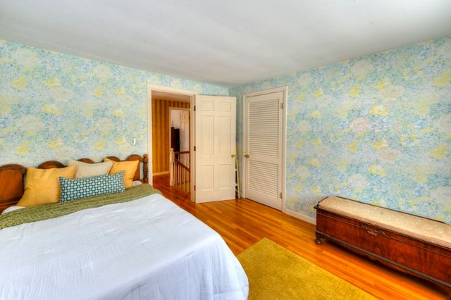 3 Shoreham St, Worcester, MA 01605