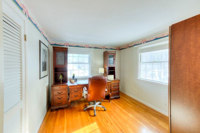 3 Shoreham St, Worcester, MA 01605