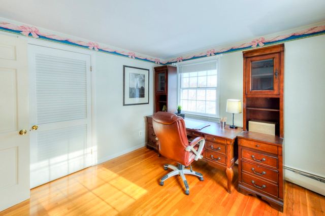 3 Shoreham St, Worcester, MA 01605