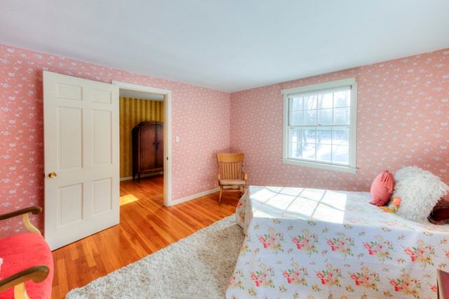3 Shoreham St, Worcester, MA 01605