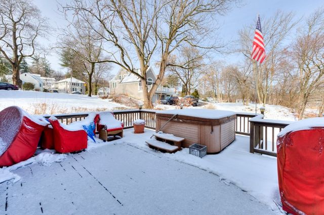 3 Shoreham St, Worcester, MA 01605