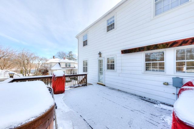 3 Shoreham St, Worcester, MA 01605