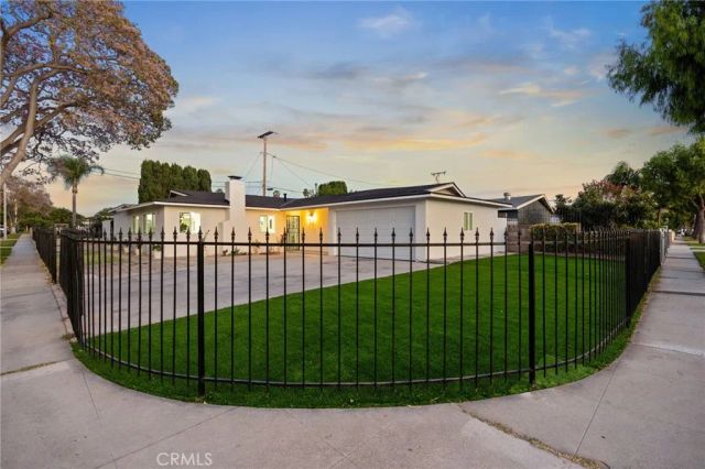 1638 W Pine street, Santa Ana, CA 92703