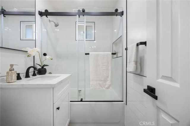 1638 W Pine street, Santa Ana, CA 92703