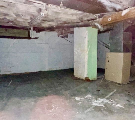 424 Ridge Ave, New Kensington, PA 15068