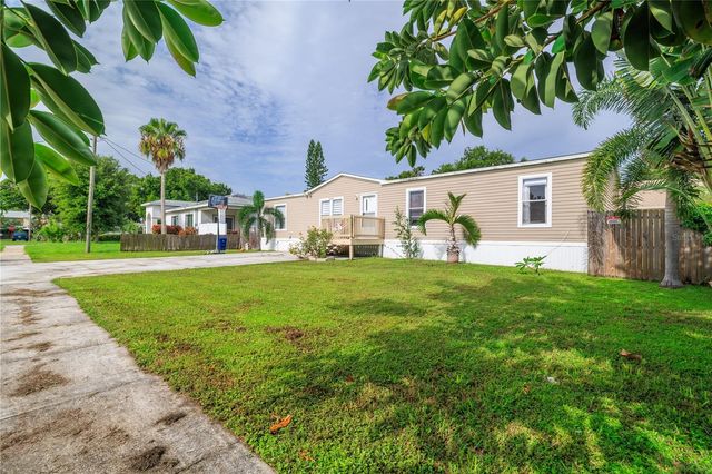 12275 CROSS STREET, Largo, FL 33773
