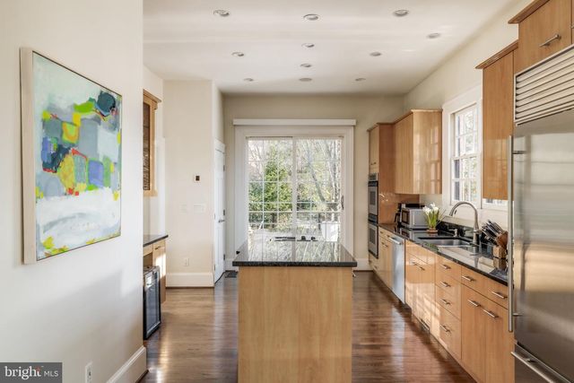 4841 KEMBLE PL NW, Washington, DC 20007