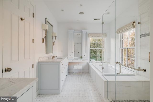 4841 KEMBLE PL NW, Washington, DC 20007