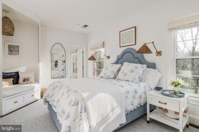 4841 KEMBLE PL NW, Washington, DC 20007
