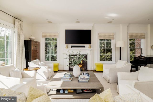 4841 KEMBLE PL NW, Washington, DC 20007