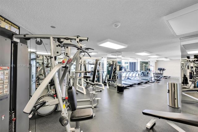 3530 Mystic Pointe Dr 710, Aventura, FL 33180