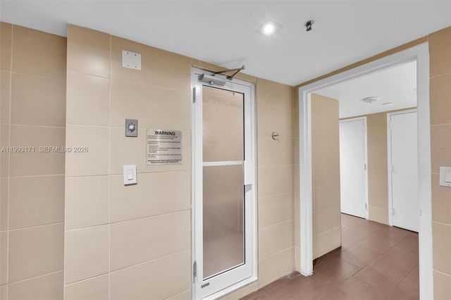 3530 Mystic Pointe Dr 710, Aventura, FL 33180