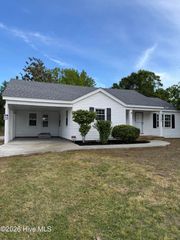 228 Fulcher Landing Road, Sneads Ferry, NC 28460