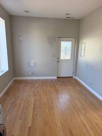 655 N Talman Avenue 2R, Chicago, IL 60612