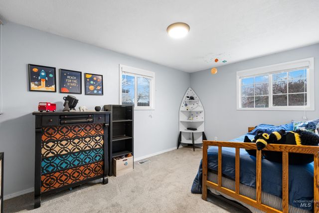 3333 N Pepperwood Dr, Boise, ID 83704