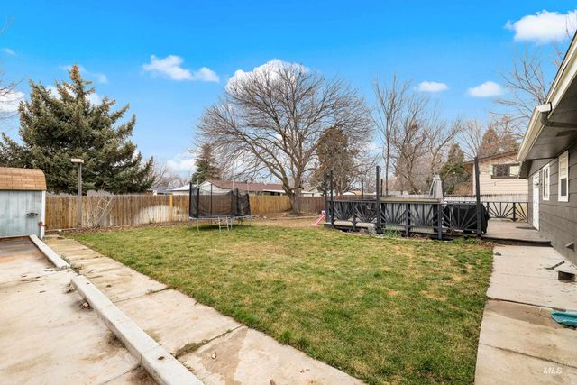 3333 N Pepperwood Dr, Boise, ID 83704