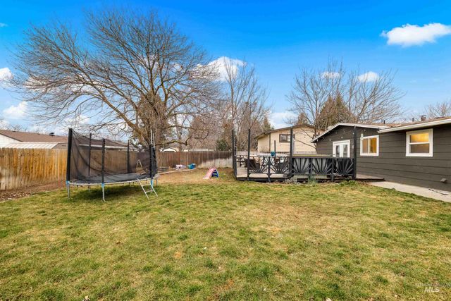 3333 N Pepperwood Dr, Boise, ID 83704