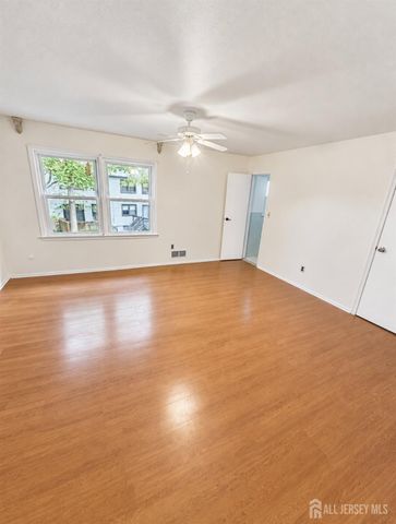 71 Highview Drive, Woodbridge Proper, NJ 07095
