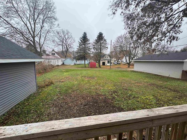 304 8th Ave. Avenue, Charles City, IA 50616