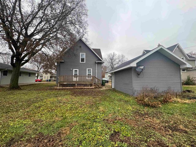 304 8th Ave. Avenue, Charles City, IA 50616