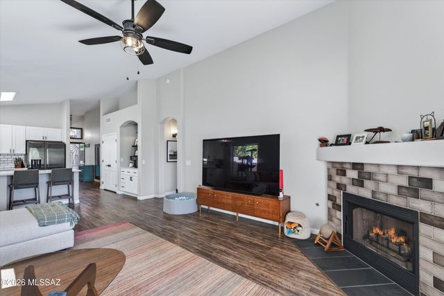 12333 N Brightridge Drive, Oro Valley, AZ 85755