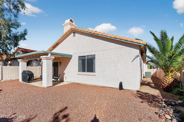 12333 N Brightridge Drive, Oro Valley, AZ 85755