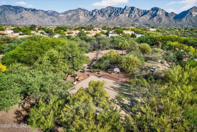 12333 N Brightridge Drive, Oro Valley, AZ 85755