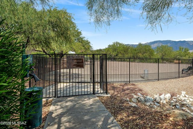 12333 N Brightridge Drive, Oro Valley, AZ 85755