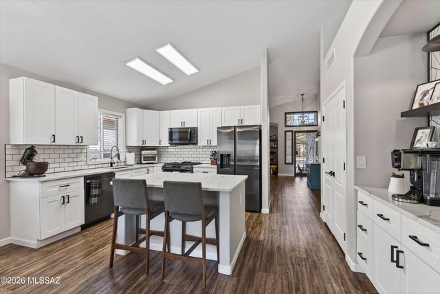 12333 N Brightridge Drive, Oro Valley, AZ 85755