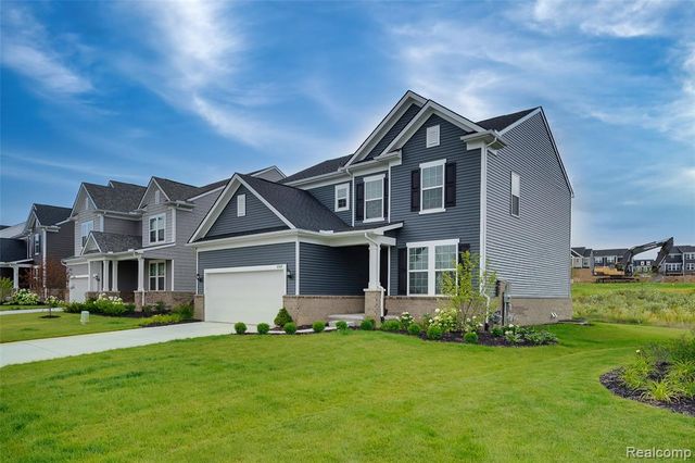 4568 Paradise Parkway, Milford, MI 48381