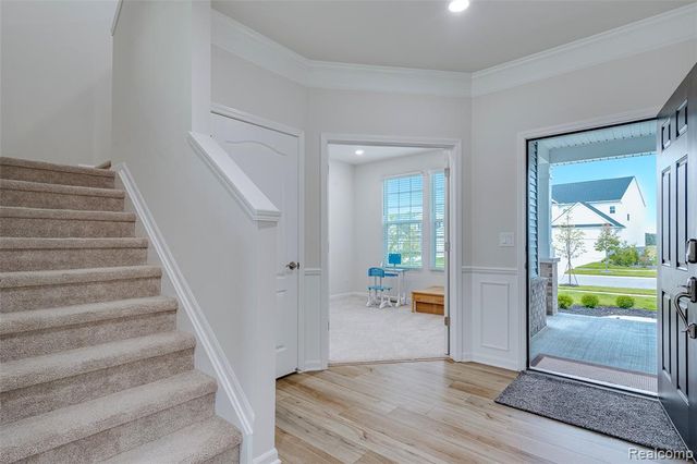 4568 Paradise Parkway, Milford, MI 48381