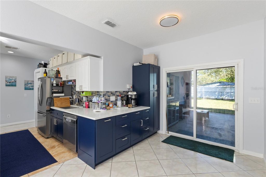 Image 11 of property listing at 6023 SANTA MONICA DRIVE, Tampa, FL 33615