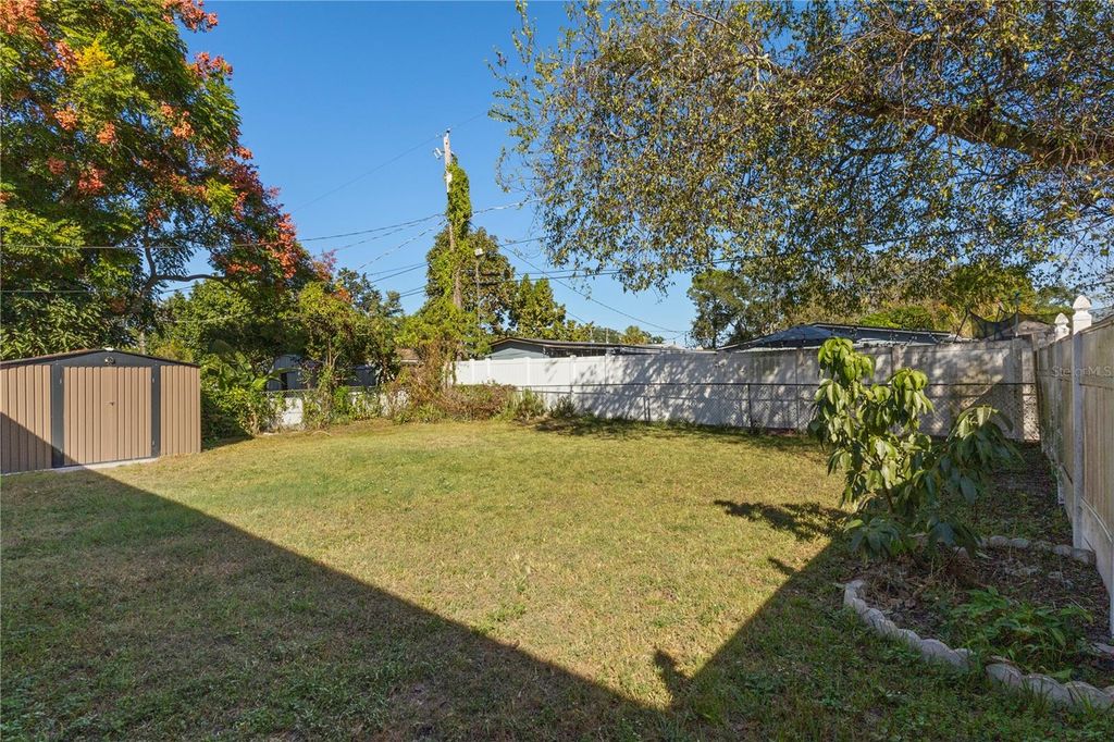 Image 27 of property listing at 6023 SANTA MONICA DRIVE, Tampa, FL 33615