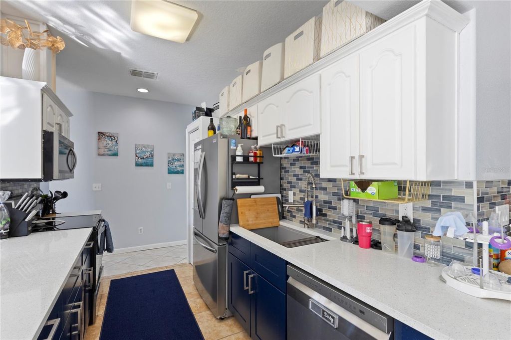 Image 7 of property listing at 6023 SANTA MONICA DRIVE, Tampa, FL 33615