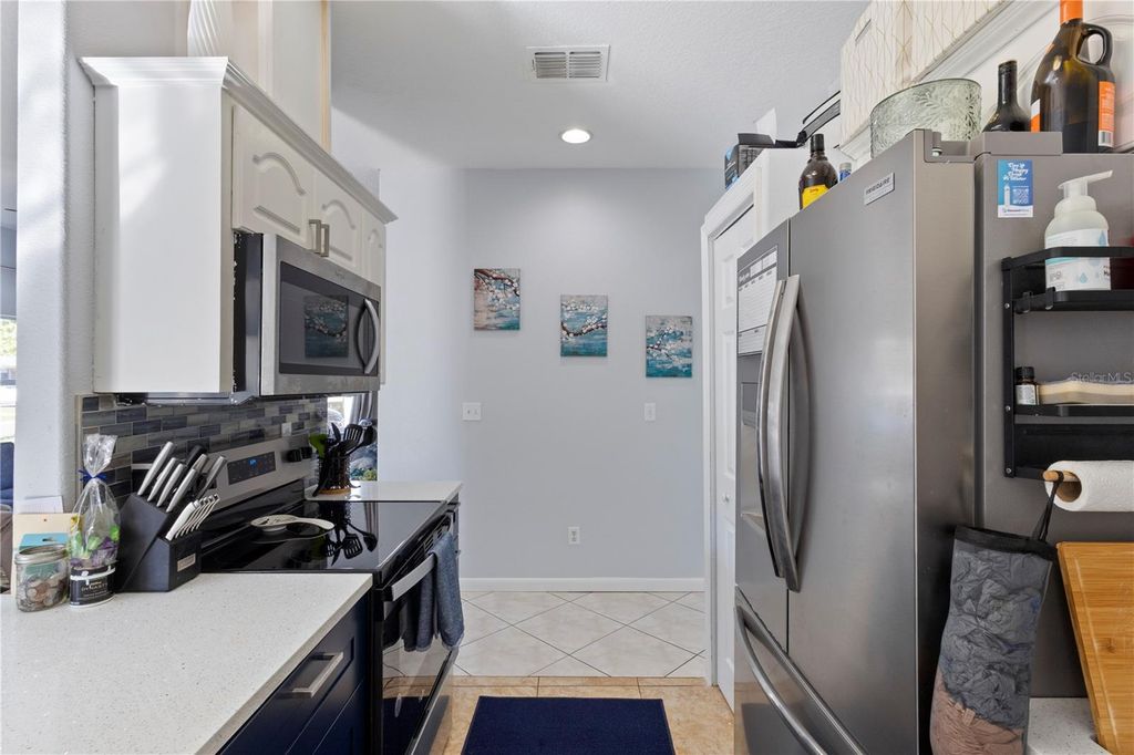 Image 9 of property listing at 6023 SANTA MONICA DRIVE, Tampa, FL 33615