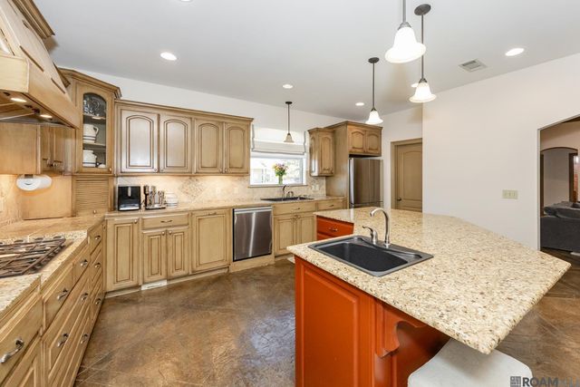 16242 Ole Homestead Ln, Prairieville, LA 70769