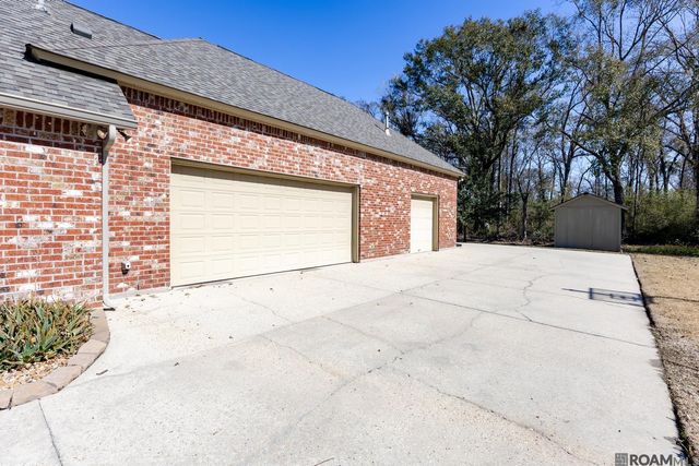 16242 Ole Homestead Ln, Prairieville, LA 70769