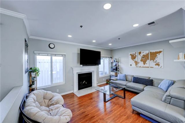 260 Victoria Street 5, Costa Mesa, CA 92627