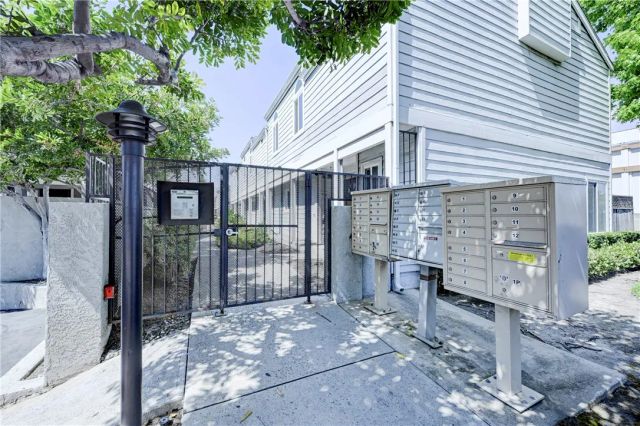 260 Victoria Street 5, Costa Mesa, CA 92627