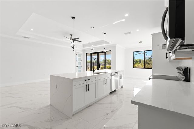 2936 41st AVE NE, Naples, FL 34120